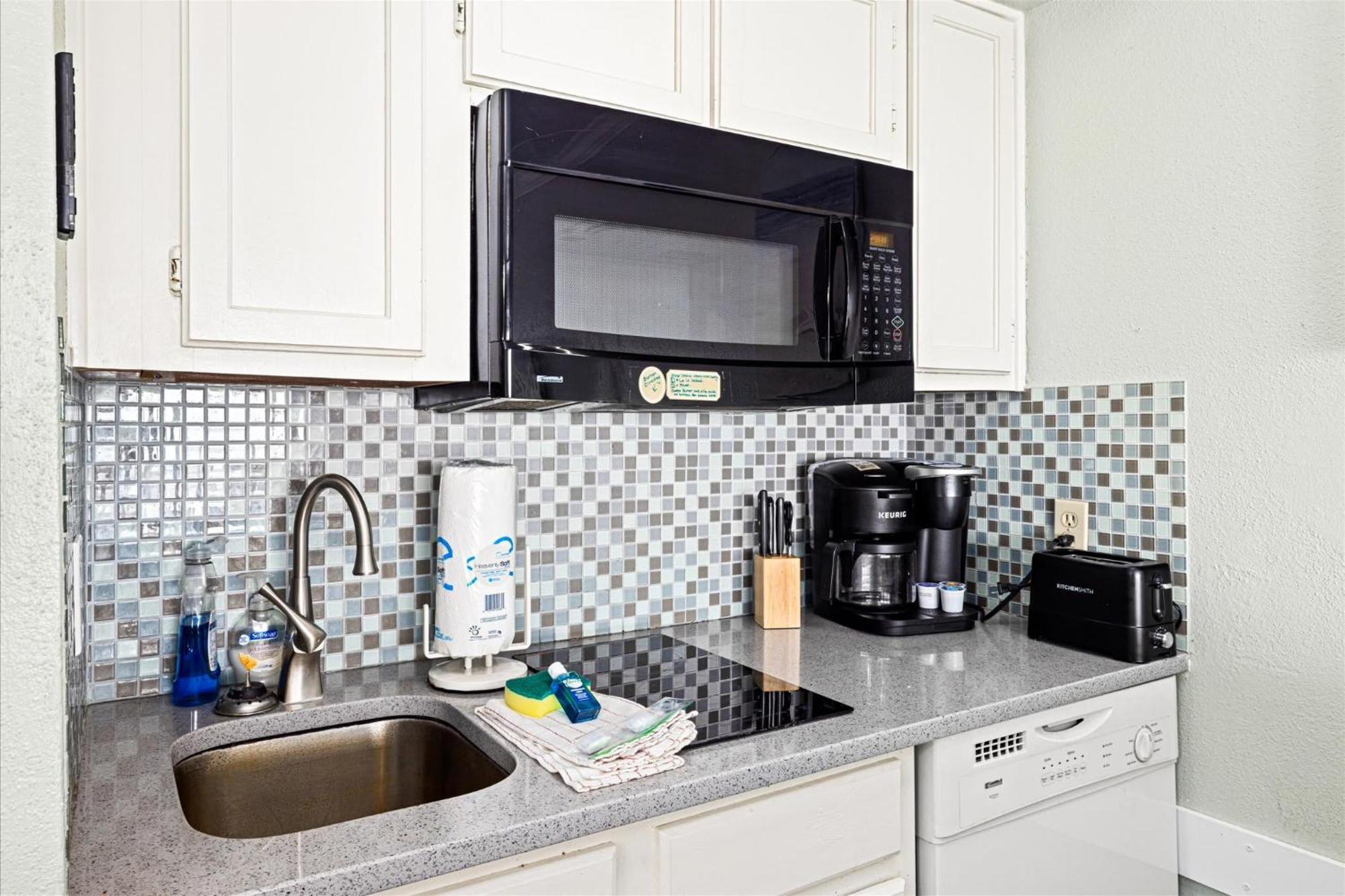 Charming Waterfront Condo Galveston Eksteriør billede